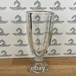 Vase à fleurs conique à panneaux en cristal au plomb clair lourd avec base carrée sur piédestal, 10,5 po