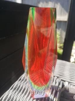 Vase à fleurs facetté en verre Sommerso de Flavio Poli, Murano, milieu du siècle, 3 couleurs, rare