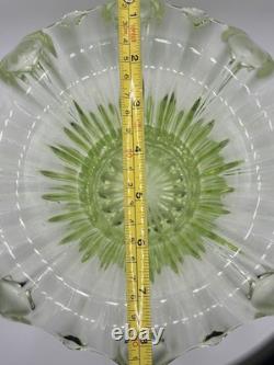 Vase à posy Iris en verre vert uranium Sowerby Art Déco vintage très grand