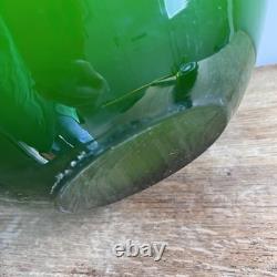 Vase bulbeux en verre cerné vert et blanc d'Empoli vintage 28 cm