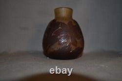 Vase en camée Daum Nancy signé