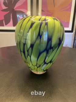 Vase en cristal en verre art soufflé à la main vintage large en bleu cobalt et vert/jaune