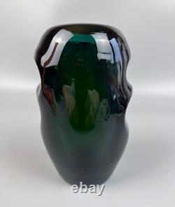 Vase en verre Beranek de Skrdlovice. Art studio bohémien tchèque. Vintage. Vert. 6,25