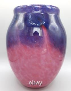 Vase en verre Monart Art Déco forme XD rose et violet 23 cm de haut