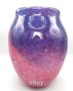 Vase en verre Monart Art Déco forme XD rose et violet 23 cm de haut