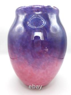 Vase en verre Monart Art Déco forme XD rose et violet 23 cm de haut