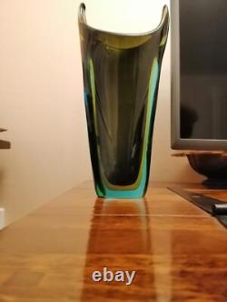 Vase en verre Sommerso tri-couleur Murano années 1970 pièce d'art 26 cm Flavio