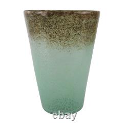 Vase en verre Vasart Art vert tan avec éclats signé Vasart
