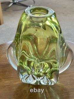 Vase en verre abstrait vintage tchèque fin des années 60 / début des années 70. Josef Hospodka