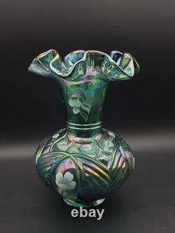 Vase en verre art Fenton Lovely, irisé et peint à la main Kelley
