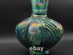 Vase en verre art Fenton Lovely, irisé et peint à la main Kelley