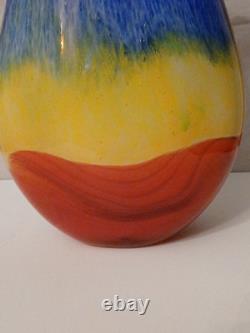 Vase en verre art à rayures arc-en-ciel italiennes rouge, jaune et bleu en verre épais