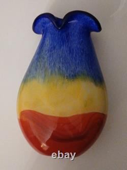 Vase en verre art à rayures arc-en-ciel italiennes rouge, jaune et bleu en verre épais