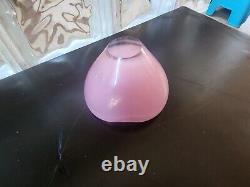 Vase en verre art rose signé rare de Kaj Franck pour Iittala Hauen Leuat du milieu du siècle