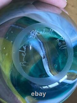 Vase en verre art signé marbré lourd vert