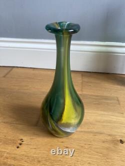 Vase en verre art signé marbré lourd vert