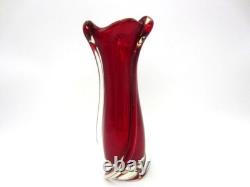 Vase en verre art sommerso rouge à côtes torsadées vintage Murano années 60