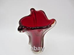 Vase en verre art sommerso rouge à côtes torsadées vintage Murano années 60