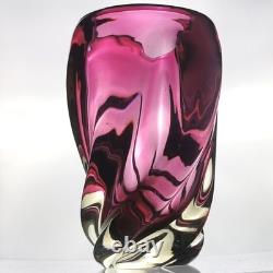 Vase en verre art tordu vintage de Chribska en République tchèque par Josef Hospodka vers 1970 rose 8
