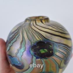 Vase en verre art vintage irisé non identifié signé décoré de fleurs