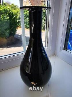 Vase en verre art vintage style Murano noir améthyste motif spiralé