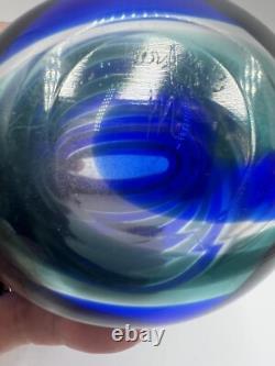 Vase en verre artistique MCM rayé bleu cobalt vert clair signé Meydam Leerdam 5