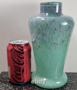 Vase en verre artistique Monart soufflé à la main, jade vert, des années 1930, Art Déco, rare.