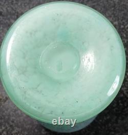 Vase en verre artistique Monart soufflé à la main, jade vert, des années 1930, Art Déco, rare.