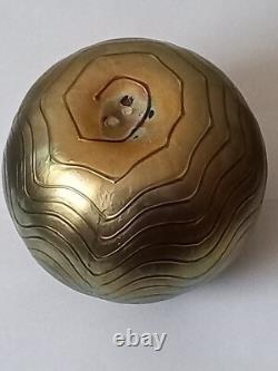 Vase en verre artistique à plumes tirées, daté et signé Donald Carlson, irisé, RARE