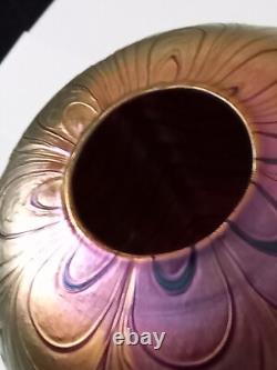 Vase en verre artistique à plumes tirées, daté et signé Donald Carlson, irisé, RARE