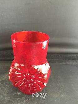 Vase en verre artistique britannique des années 1960, rare, moderne du milieu du siècle, rouge flamme, marguerite, en parfait état