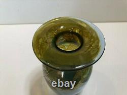 Vase en verre artistique de Bruce Freund, signé, 17 cm de hauteur, 10 cm au plus large, poids de 1,5 kg.