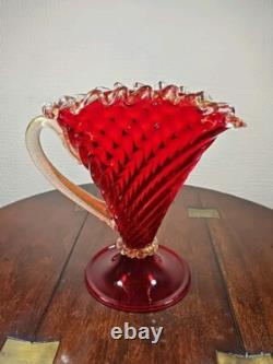 Vase en verre artistique de style vintage mi-siècle en verre de Murano rouge et or sur pied