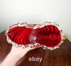 Vase en verre artistique de style vintage mi-siècle en verre de Murano rouge et or sur pied
