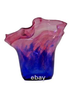 Vase en verre artistique décoratif étonnant Steninge Slott Suède, dégradé de rouge à bleu, 17 cm