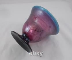 Vase en verre artistique design rare et élégant, en verre irisé violet, fait main et signé