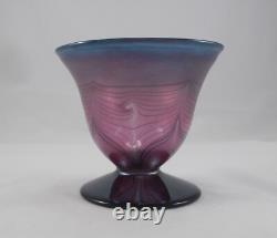 Vase en verre artistique design rare et élégant, en verre irisé violet, fait main et signé