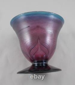 Vase en verre artistique design rare et élégant, en verre irisé violet, fait main et signé