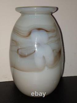 Vase en verre artistique du studio de Tennessee d'Irving J Slotchiver, 1975