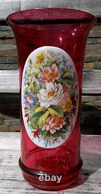 Vase en verre artistique émaillé de Moser en cristal de Bohême antique vers 1830, 23,5 cm de hauteur