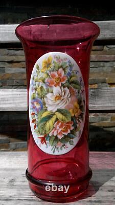 Vase en verre artistique émaillé de Moser en cristal de Bohême antique vers 1830, 23,5 cm de hauteur