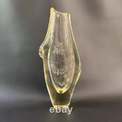 Vase en verre artistique gravé Miloslav Klinger vintage du milieu du siècle, 24 cm de hauteur, République tchèque