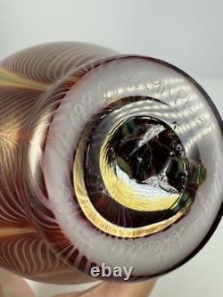 Vase en verre artistique irisé à plumes tirées signé Joseph Morel Zellique 1982