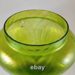 Vase en verre artistique irisé austro-bohémien de 22 cm de large avec grenouille