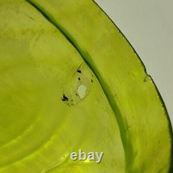 Vase en verre artistique irisé austro-bohémien de 22 cm de large avec grenouille