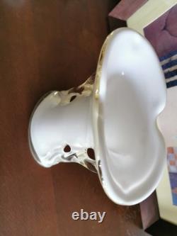 Vase en verre artistique polonais soufflé à la main vintage en forme de nageoire de requin en verre dépoli blanc 12