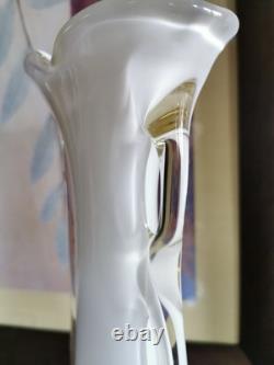 Vase en verre artistique polonais soufflé à la main vintage en forme de nageoire de requin en verre dépoli blanc 12