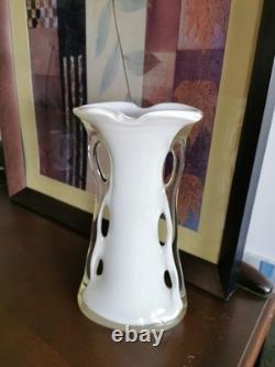 Vase en verre artistique polonais soufflé à la main vintage en forme de nageoire de requin en verre dépoli blanc 12