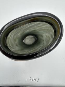 Vase en verre artistique signé D. Powers, 10 pouces, effet mat tourbillon, sculptural moderne