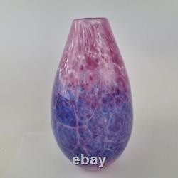 Vase en verre artistique signé Pete Fricker, roses et violets, hauteur 20 cm